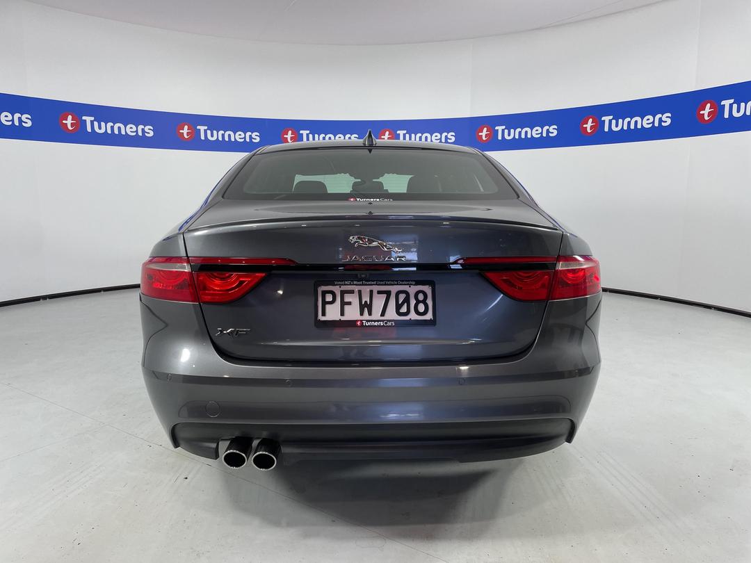 Photo '6' of Jaguar XF