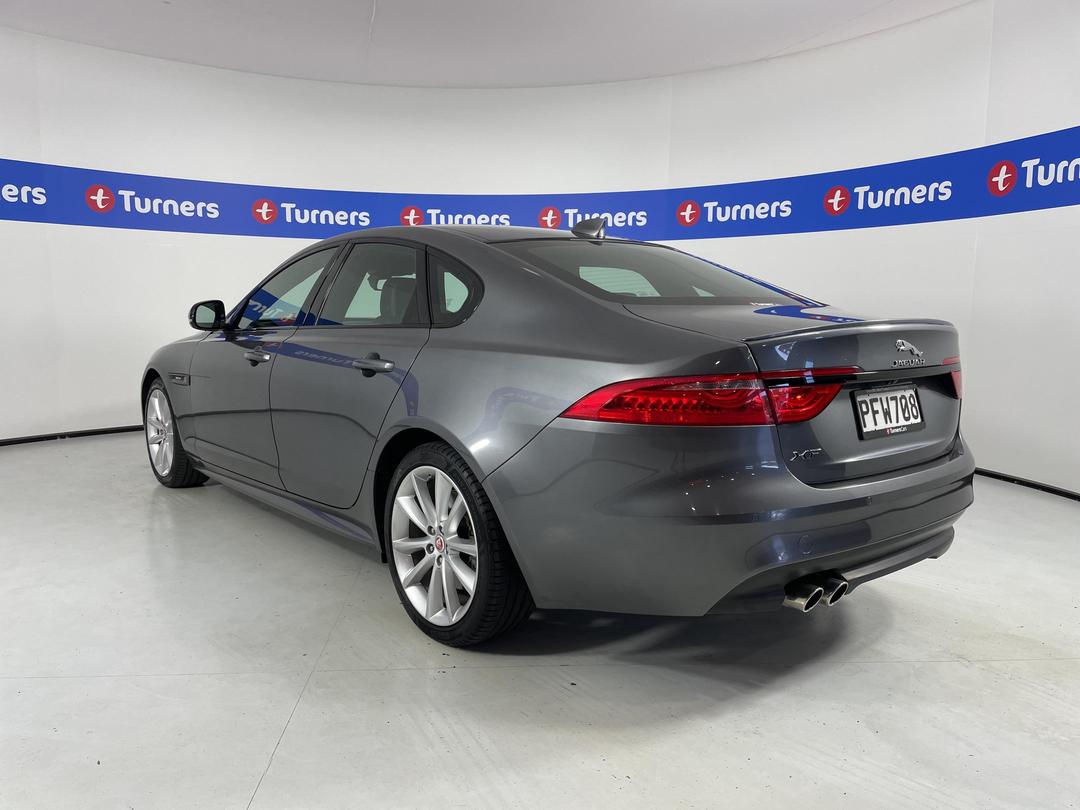 Photo '5' of Jaguar XF