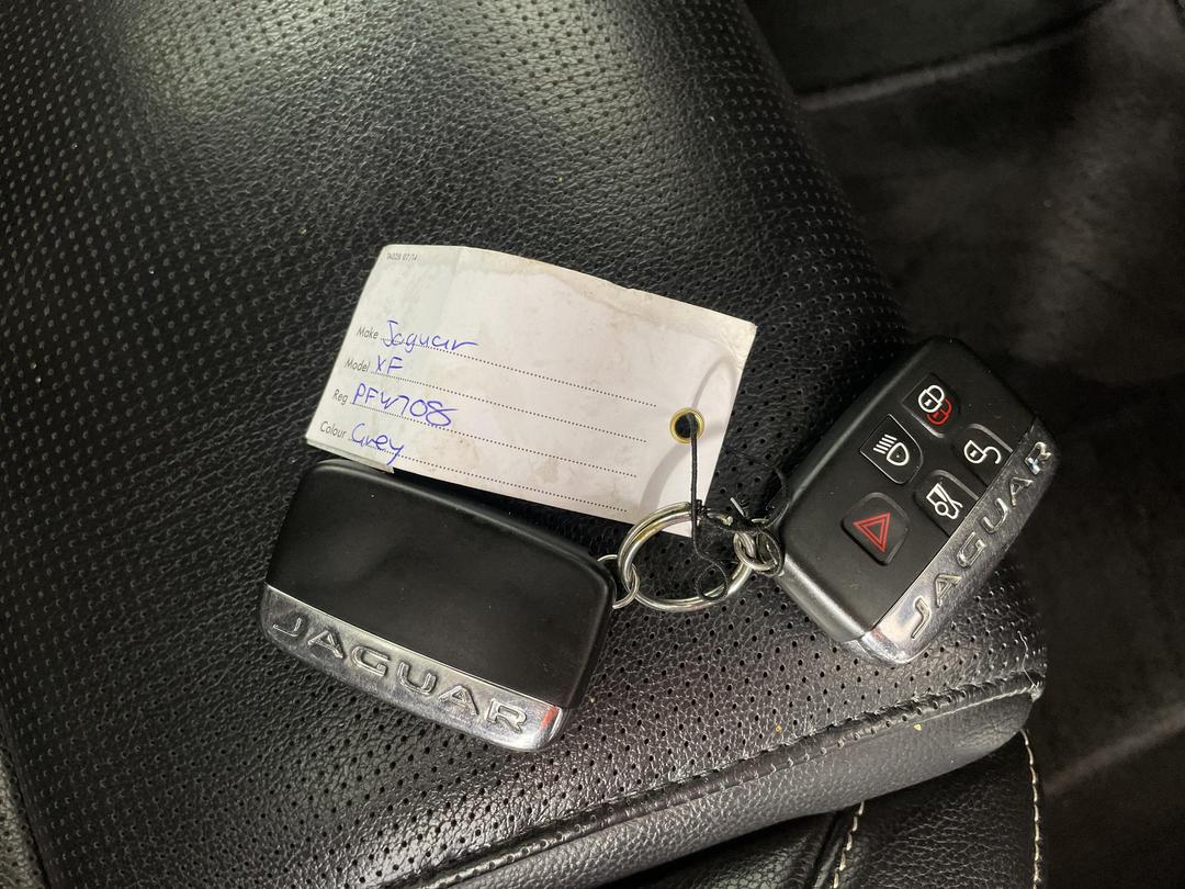 Photo '22' of Jaguar XF