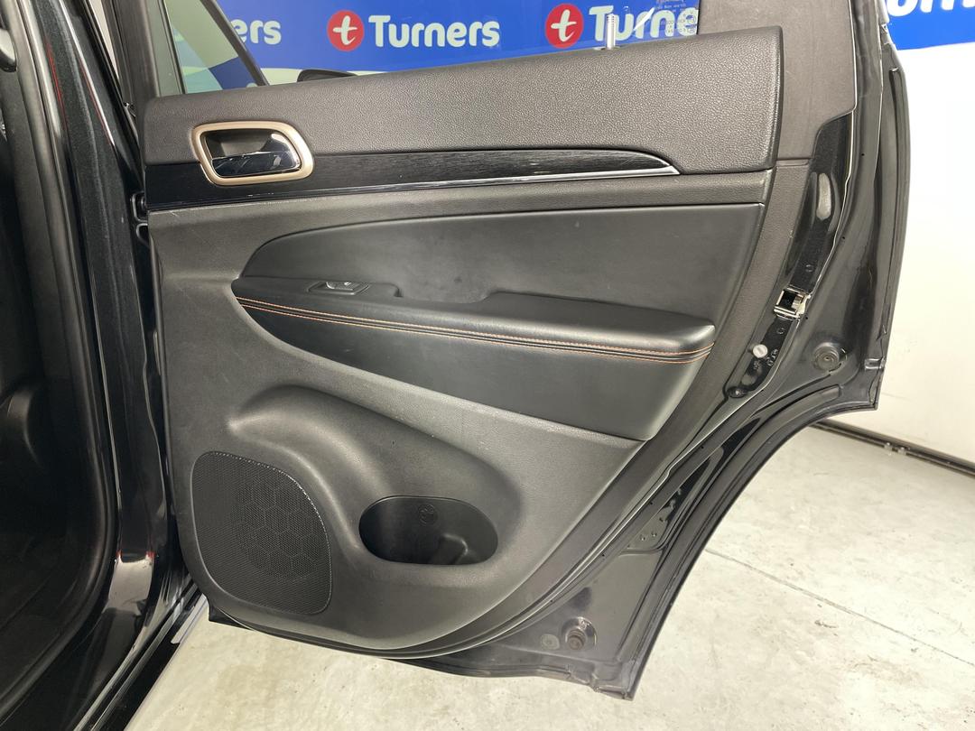 Photo '19' of Jeep Grand Cherokee