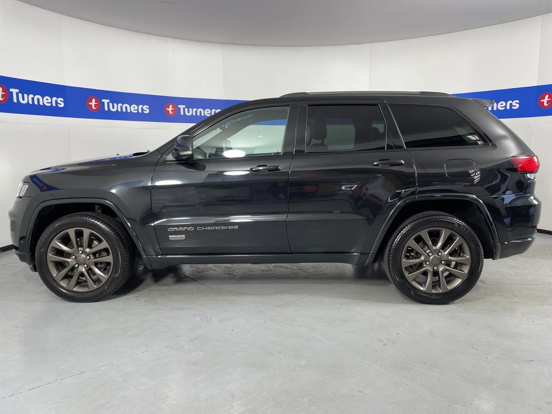 Photo '24' of Jeep Grand Cherokee