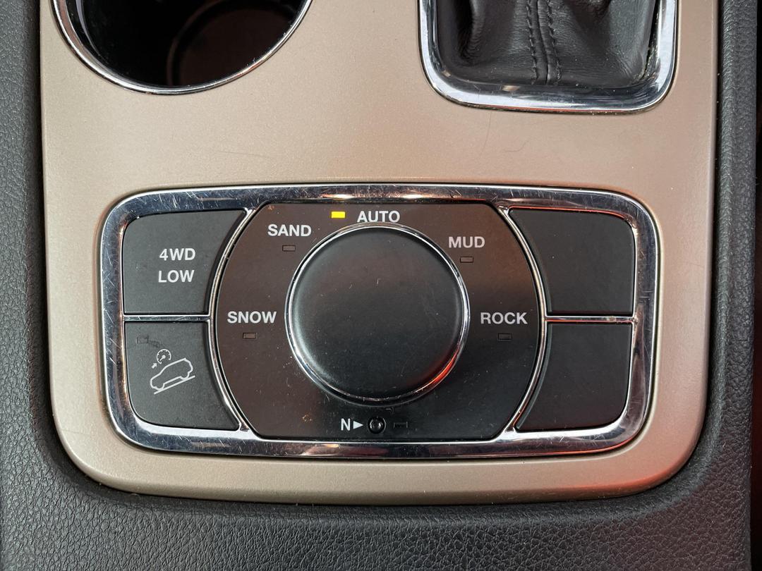 Photo '29' of Jeep Grand Cherokee