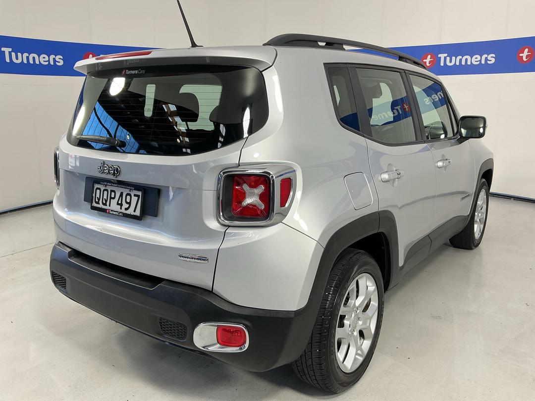 Photo '7' of Jeep Renegade