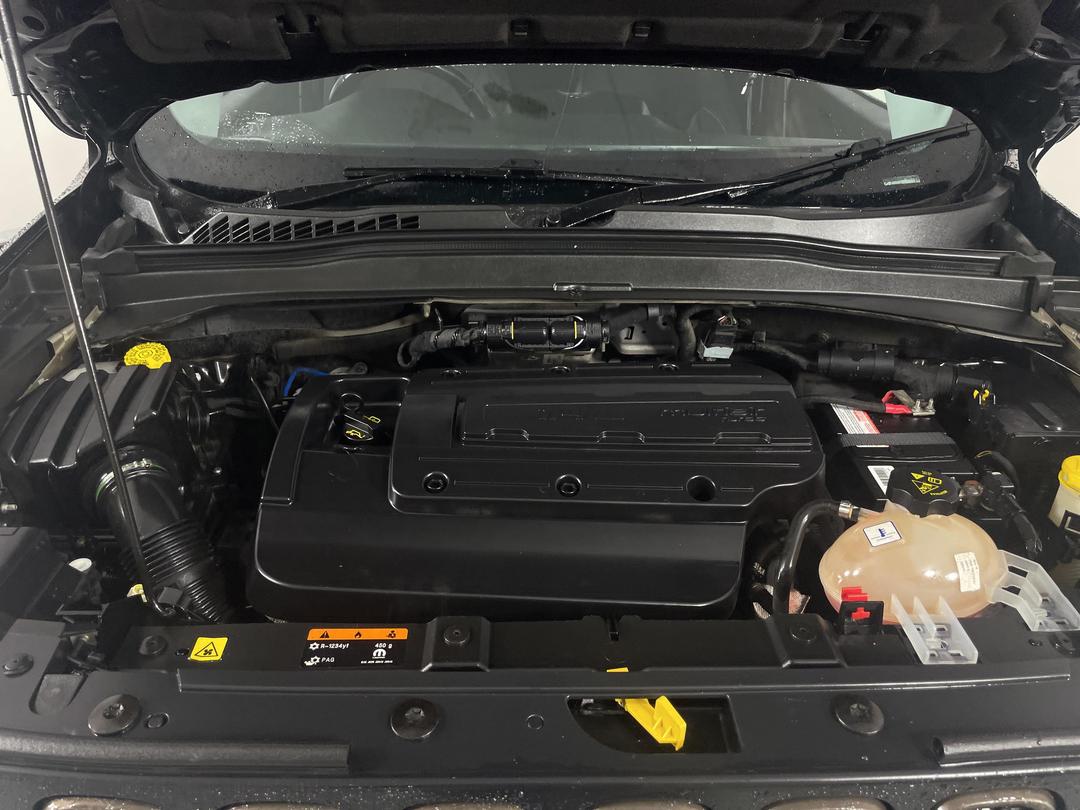 Photo '13' of Jeep Renegade