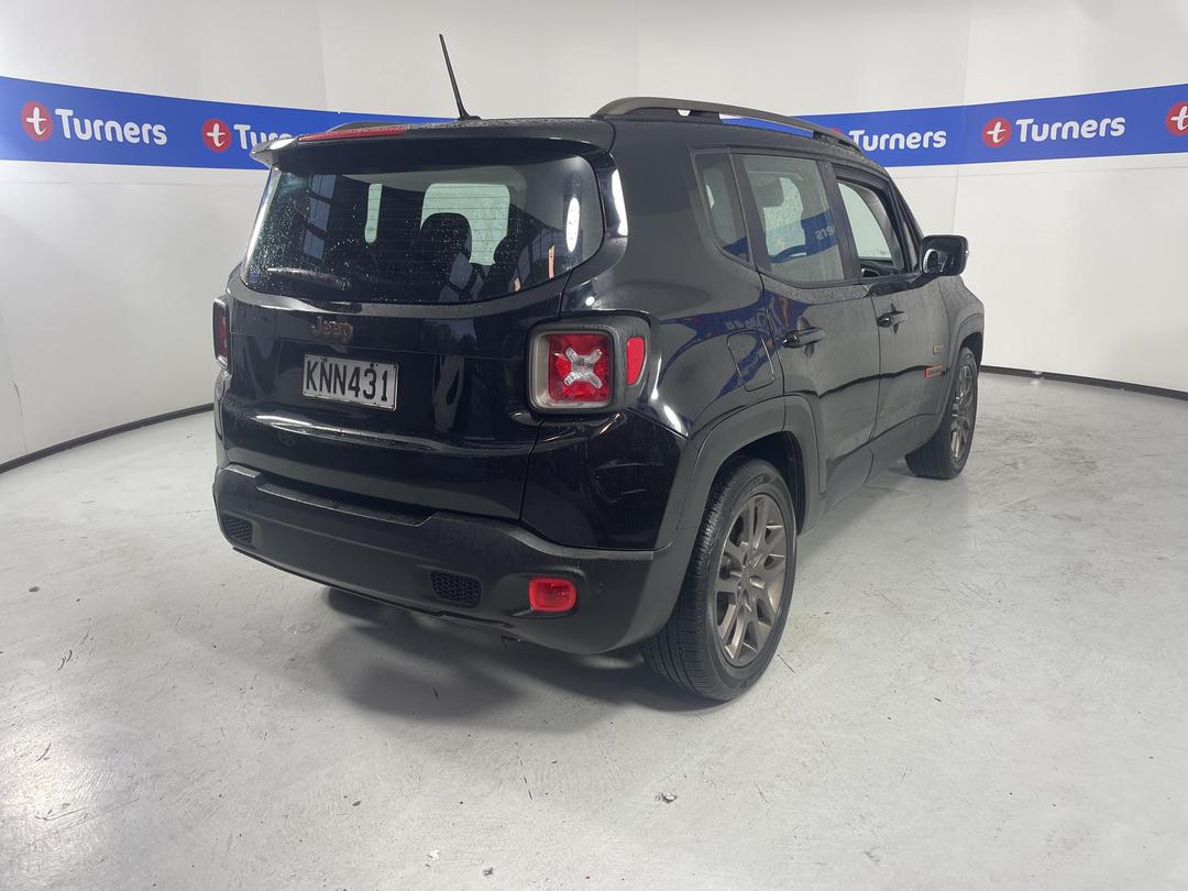 Photo '7' of Jeep Renegade