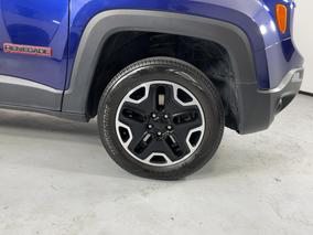 Photo '9' of Jeep Renegade