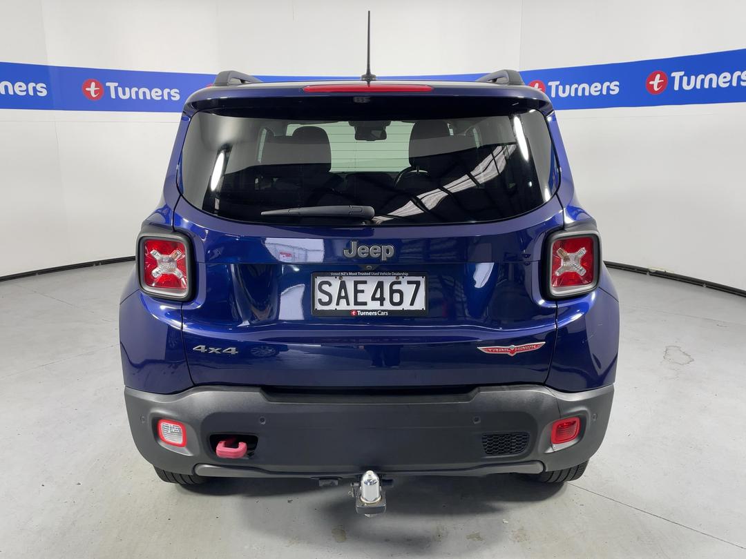 Photo '6' of Jeep Renegade