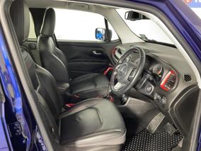 Photo '16' of Jeep Renegade