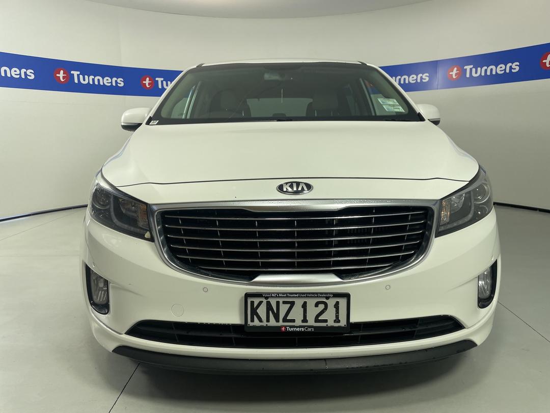 Photo '2' of KIA Carnival