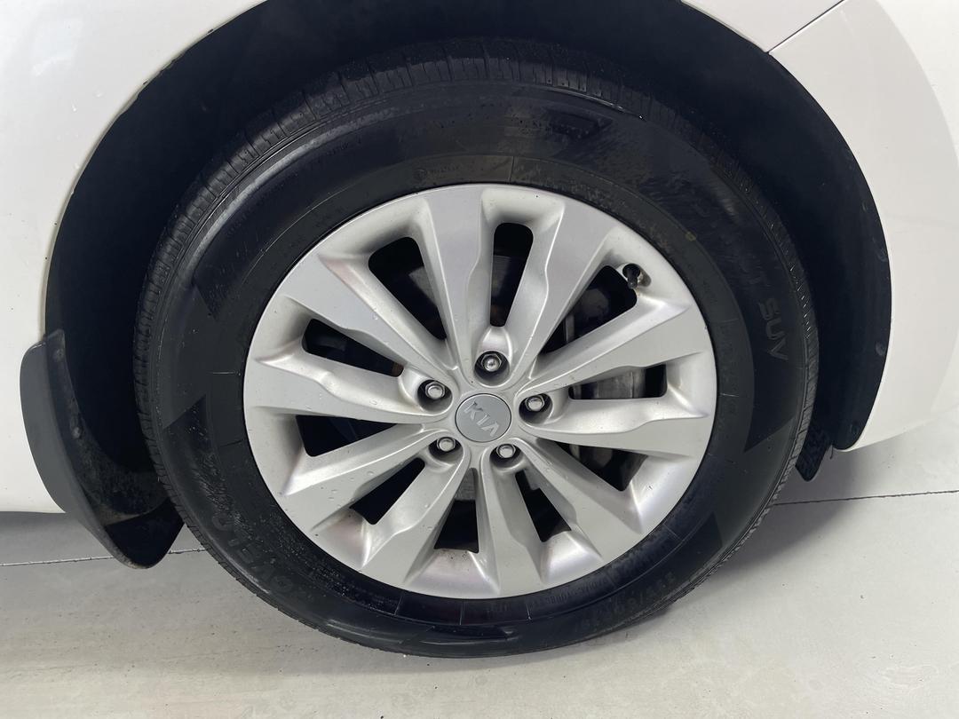 Photo '9' of KIA Carnival