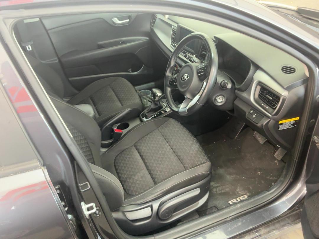 Photo '13' of KIA RIO LX Photo '13' of KIA RIO LX