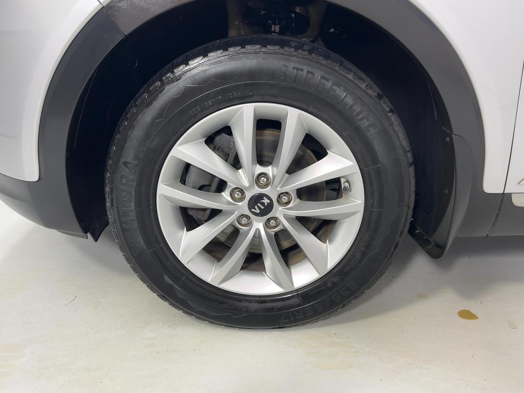 Photo '10' of KIA Sorento