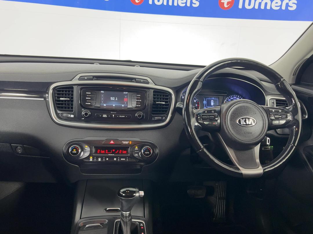Photo '17' of KIA Sorento