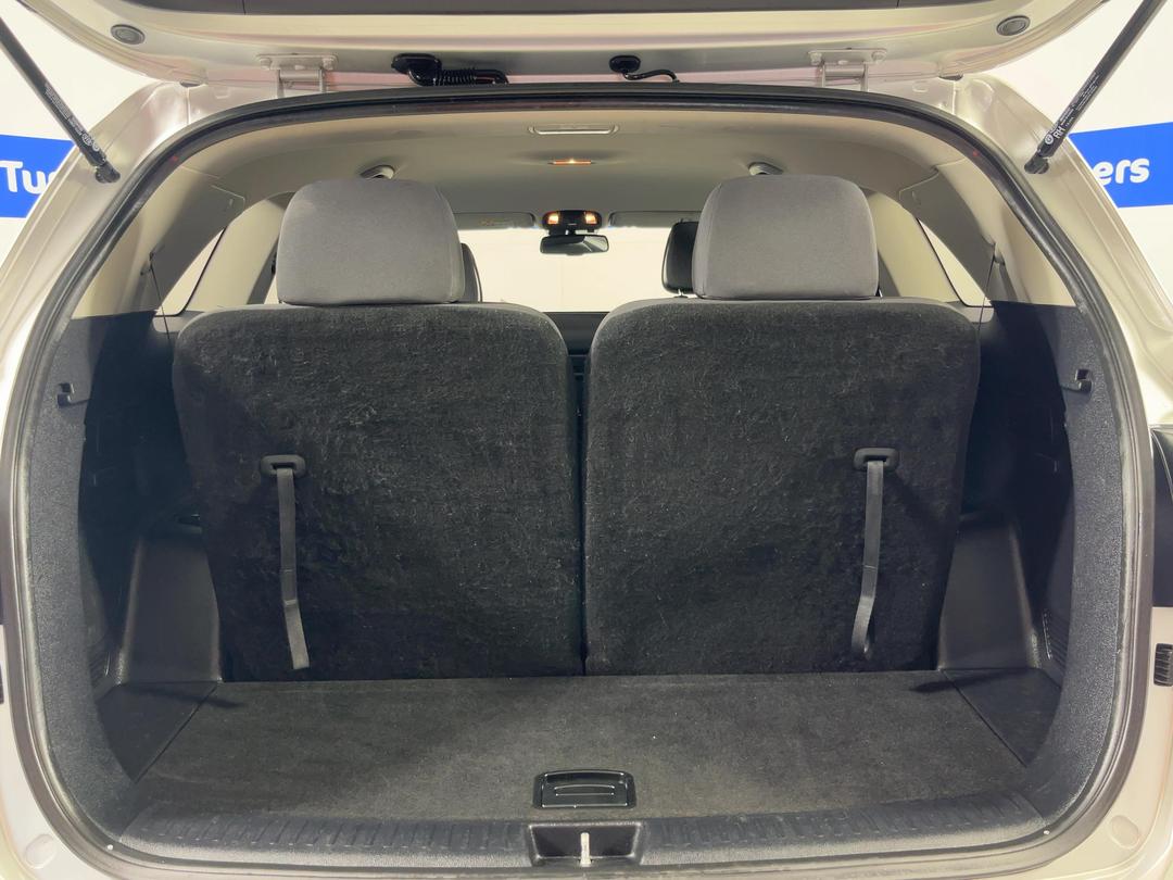 Photo '28' of KIA Sorento