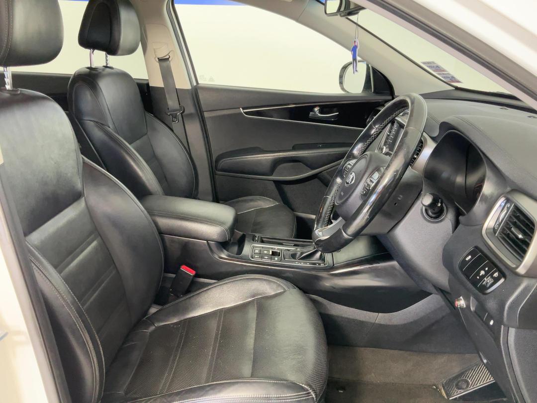 Photo '16' of KIA Sorento