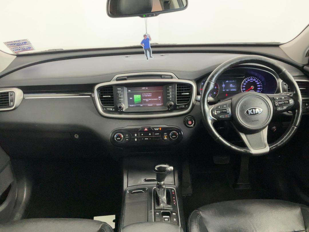 Photo '17' of KIA Sorento