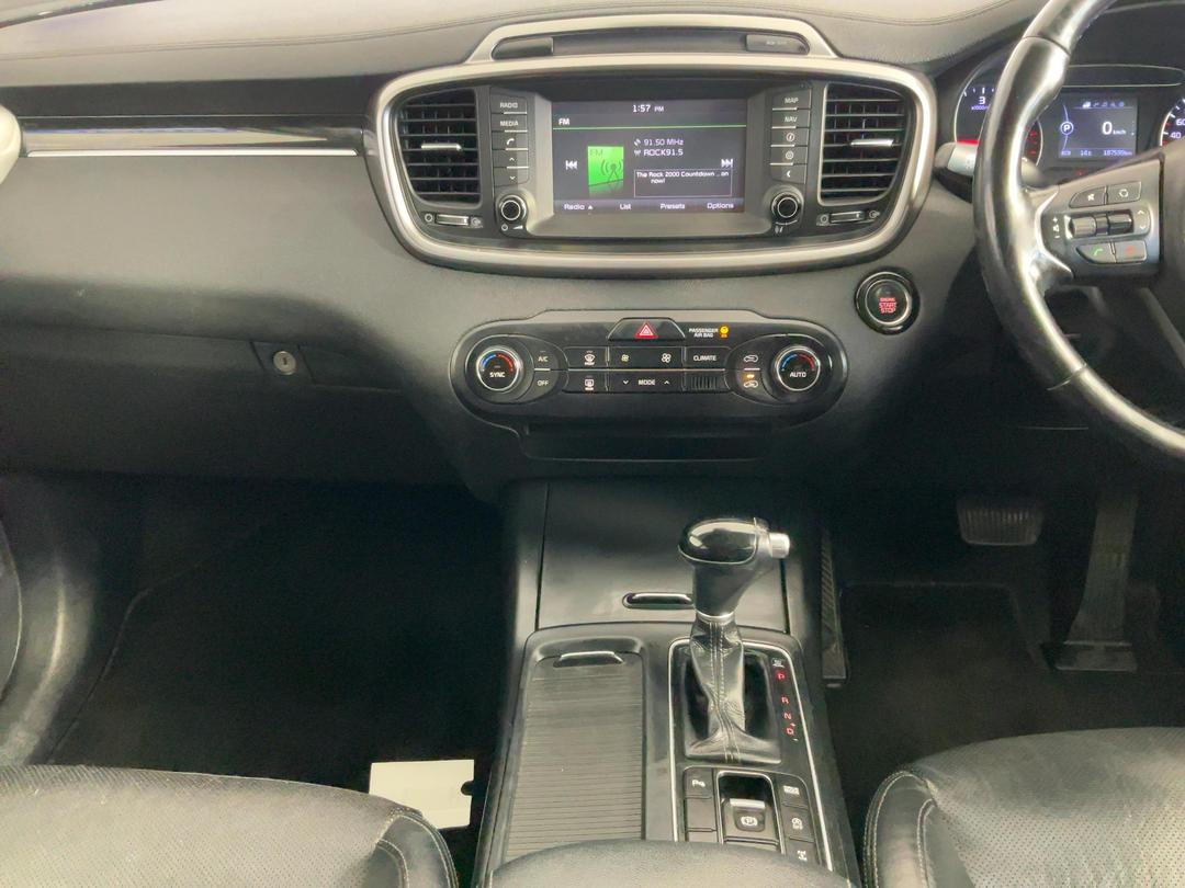 Photo '18' of KIA Sorento