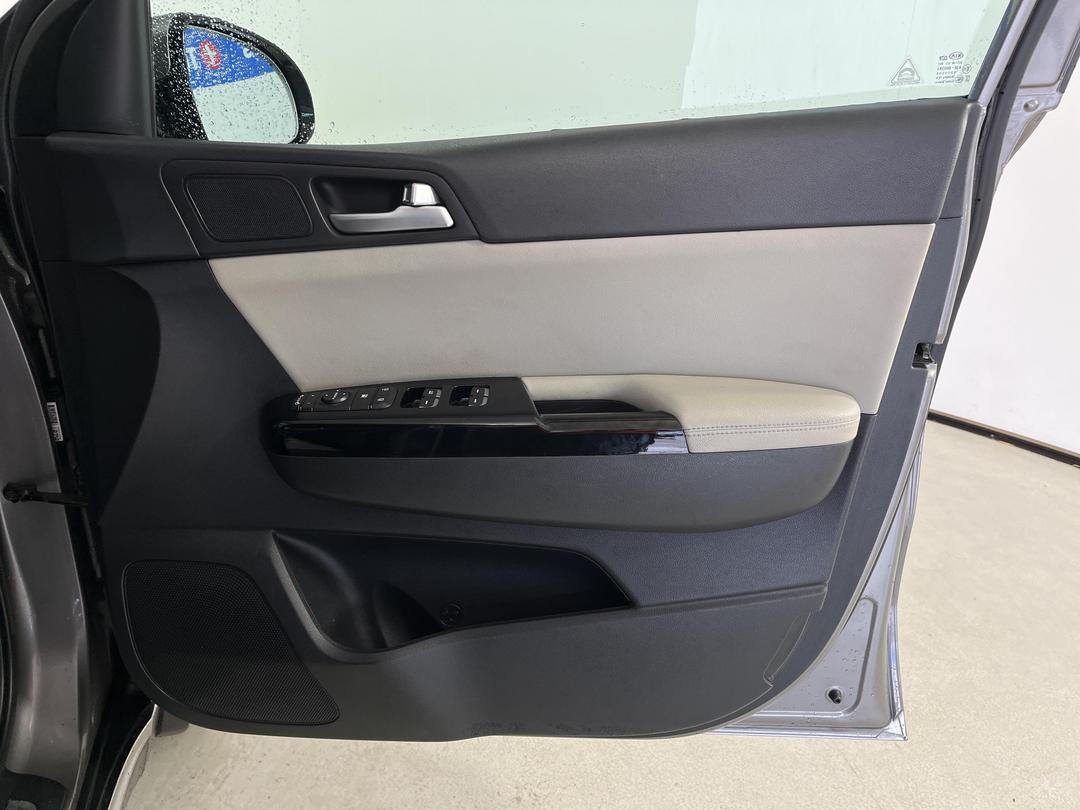 Photo '15' of KIA Sportage