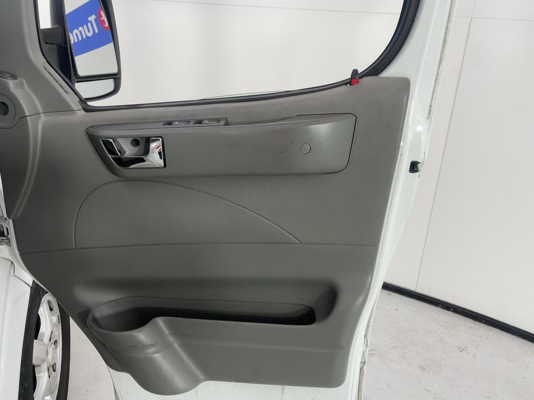Photo '15' of LDV V80