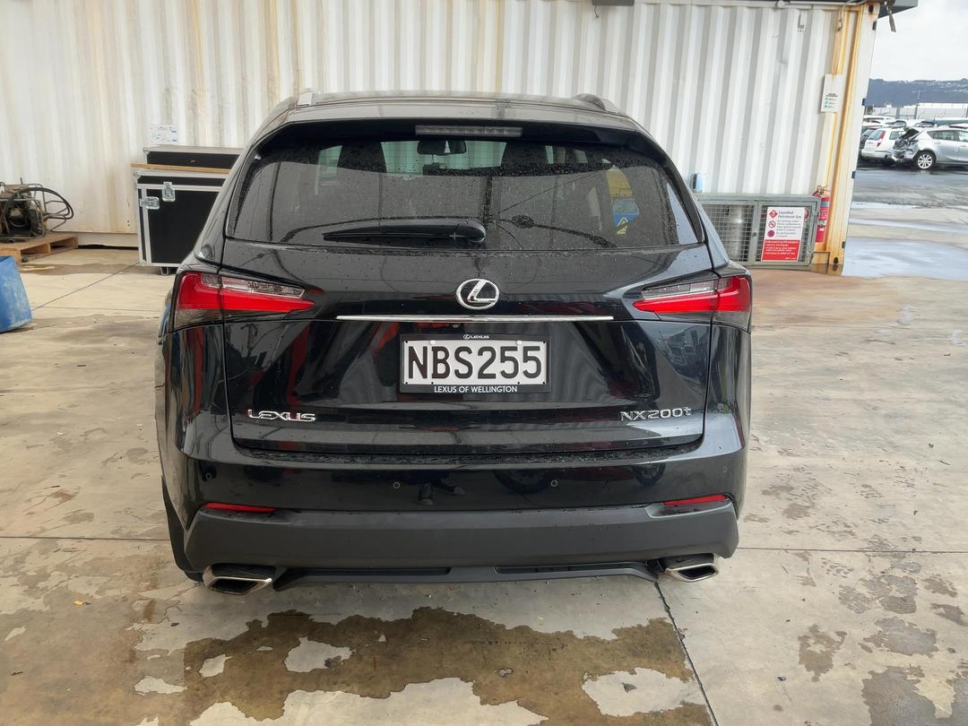 Photo '7' of Lexus NX200T Limited Photo '7' of Lexus NX200T Limited