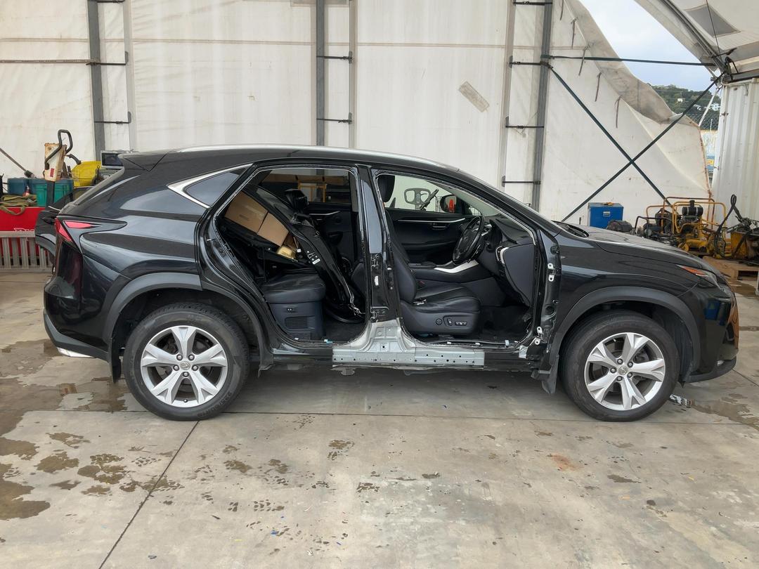 Photo '9' of Lexus NX200T Limited Photo '9' of Lexus NX200T Limited
