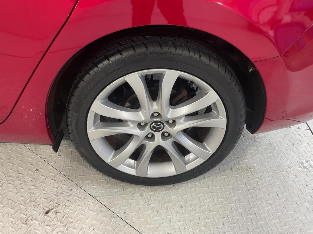 Photo '11' of Mazda Atenza