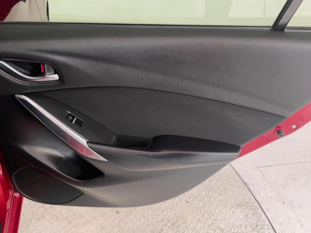 Photo '19' of Mazda Atenza