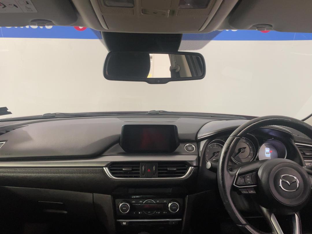 Photo '17' of Mazda Atenza