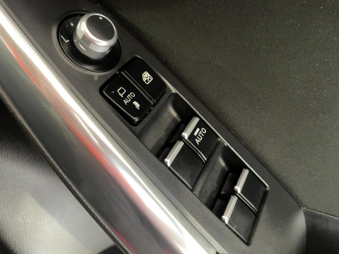 Photo '24' of Mazda Atenza