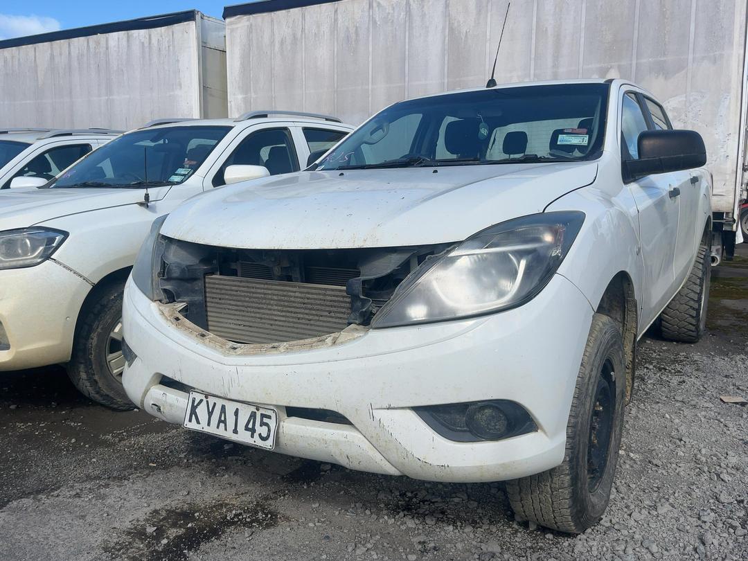 Photo '5' of Mazda Bt-50 GLX D/C W/S 3.2D/4WD Van