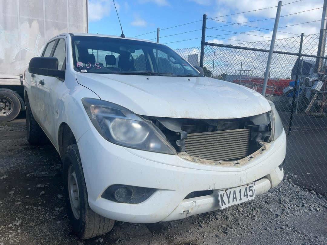 Photo '6' of Mazda Bt-50 GLX D/C W/S 3.2D/4WD Van