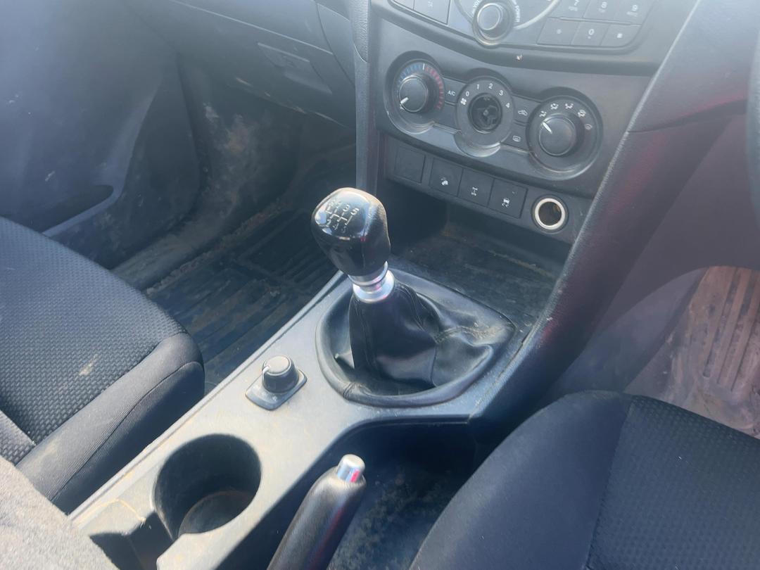 Photo '8' of Mazda Bt-50 GLX D/C W/S 3.2D/4WD Van
