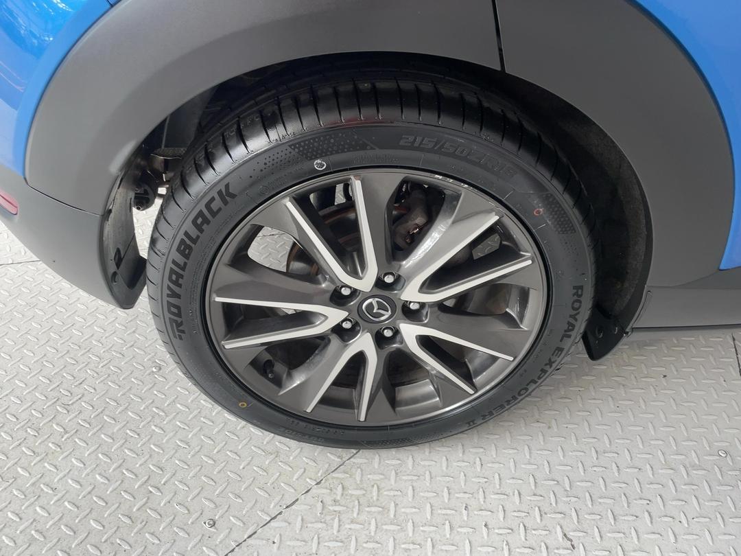 Photo '12' of Mazda CX-3