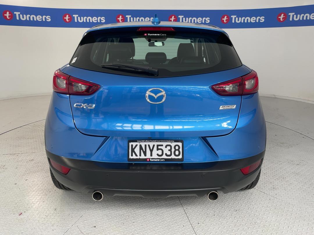 Photo '6' of Mazda CX-3