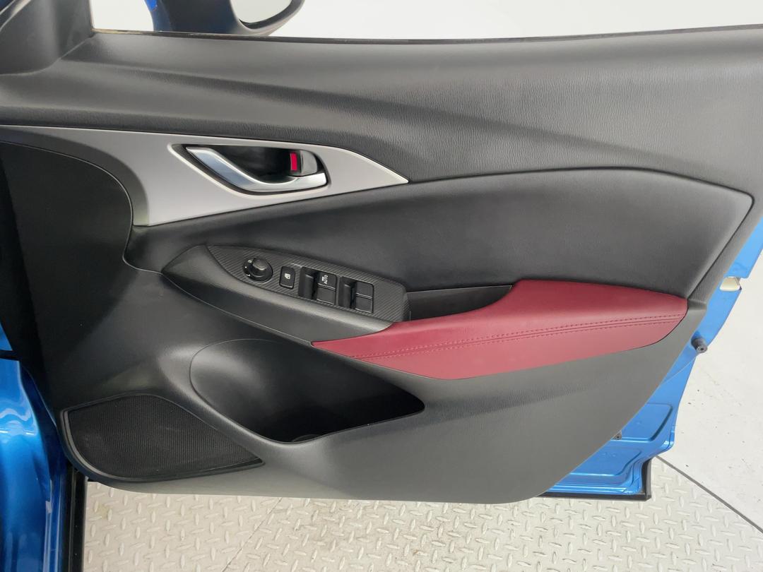 Photo '15' of Mazda CX-3
