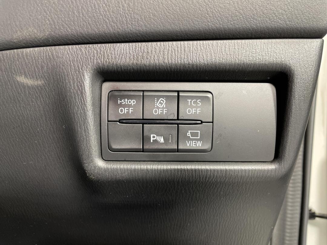 Photo '32' of Mazda CX-5