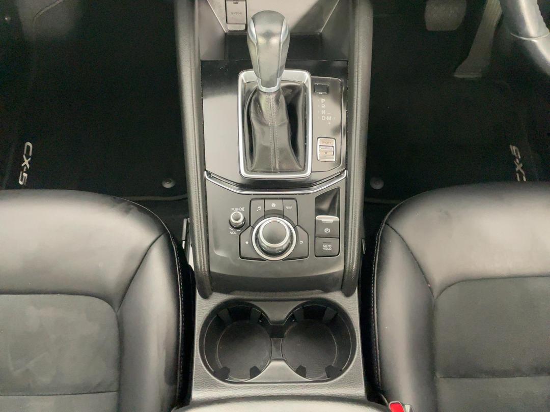 Photo '18' of Mazda CX-5