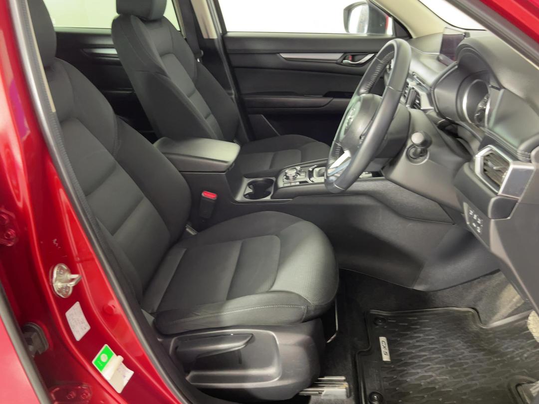Photo '16' of Mazda CX-5