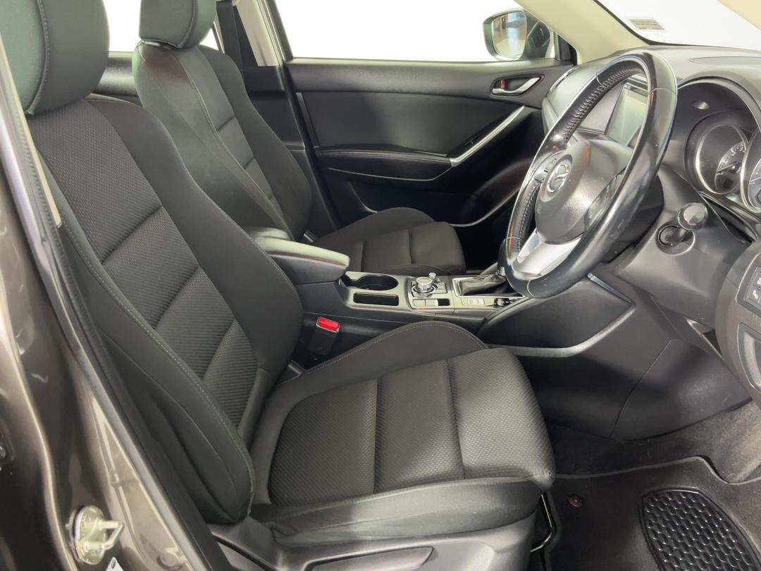Photo '16' of Mazda CX-5