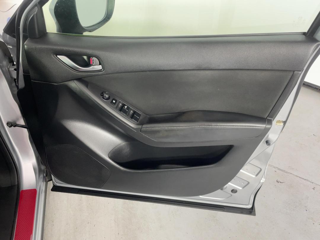 Photo '15' of Mazda CX-5