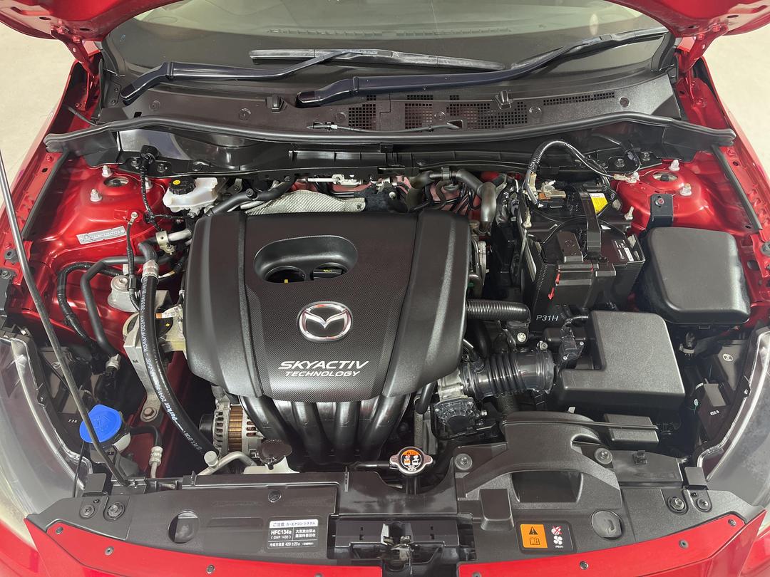 Photo '13' of Mazda Demio