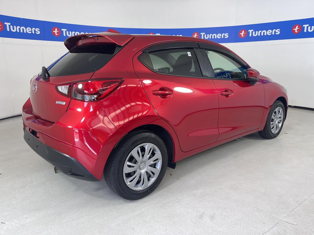 Photo '7' of Mazda Demio