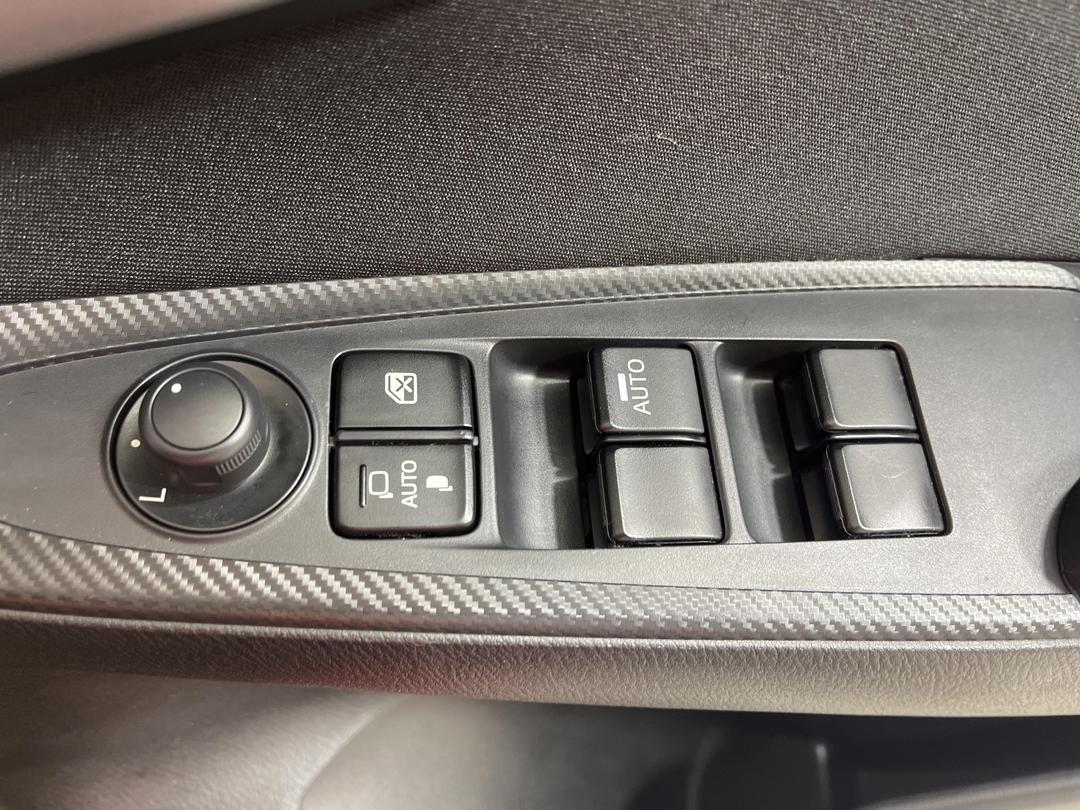 Photo '26' of Mazda Demio