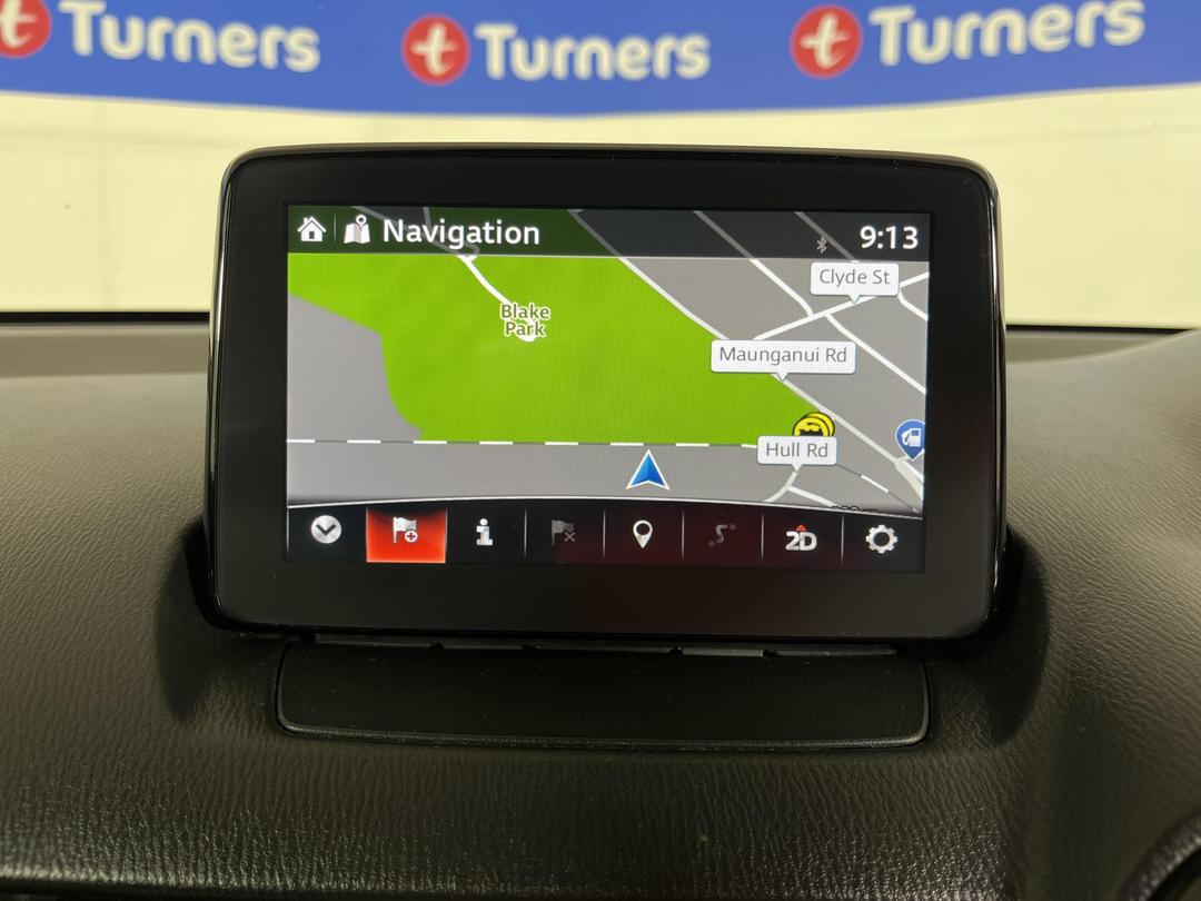 Photo '27' of Mazda Mazda2