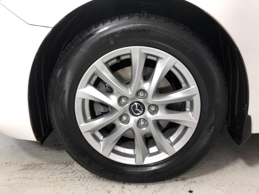 Photo '10' of Mazda Mazda3