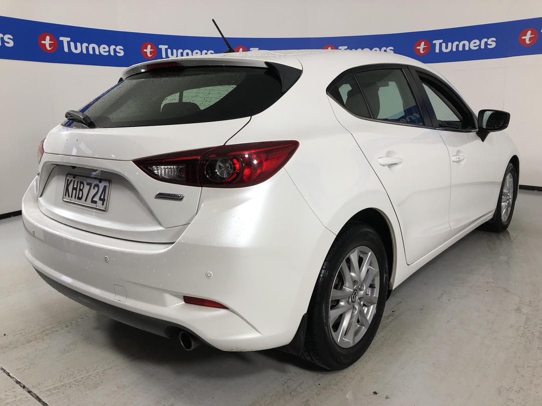 Photo '7' of Mazda Mazda3