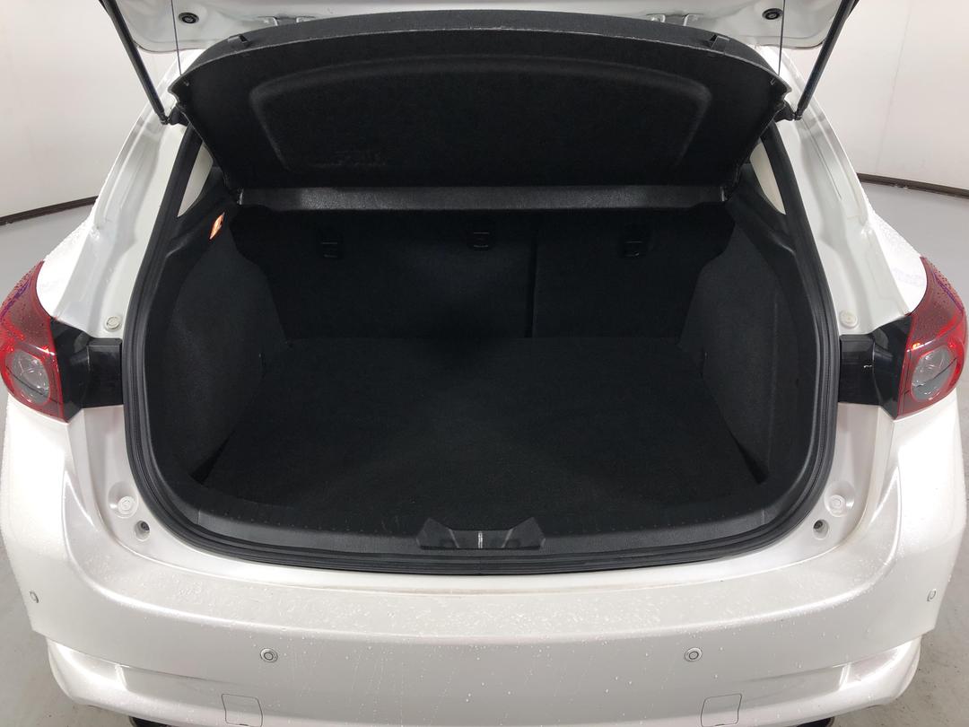 Photo '14' of Mazda Mazda3