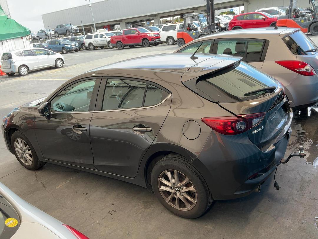 Photo '12' of Mazda Mazda3 GLX Photo '12' of Mazda Mazda3 GLX