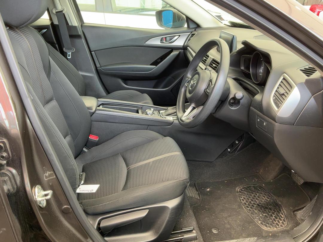 Photo '20' of Mazda Mazda3 GLX Photo '20' of Mazda Mazda3 GLX