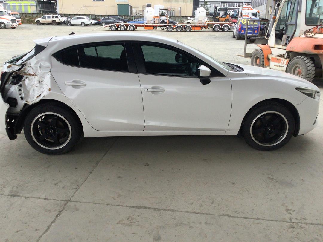 Photo '8' of Mazda Mazda3 GLX Photo '8' of Mazda Mazda3 GLX